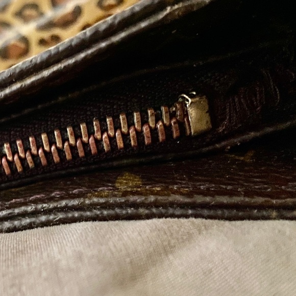 Louis Vuitton Brown Mono Canvas Shoulder Bag - Picture 14 of 14